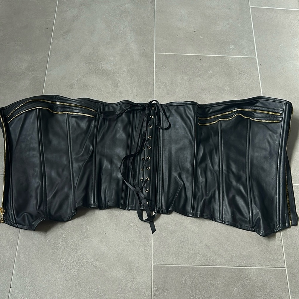 Blackheart black with gold zipper accent size large corset